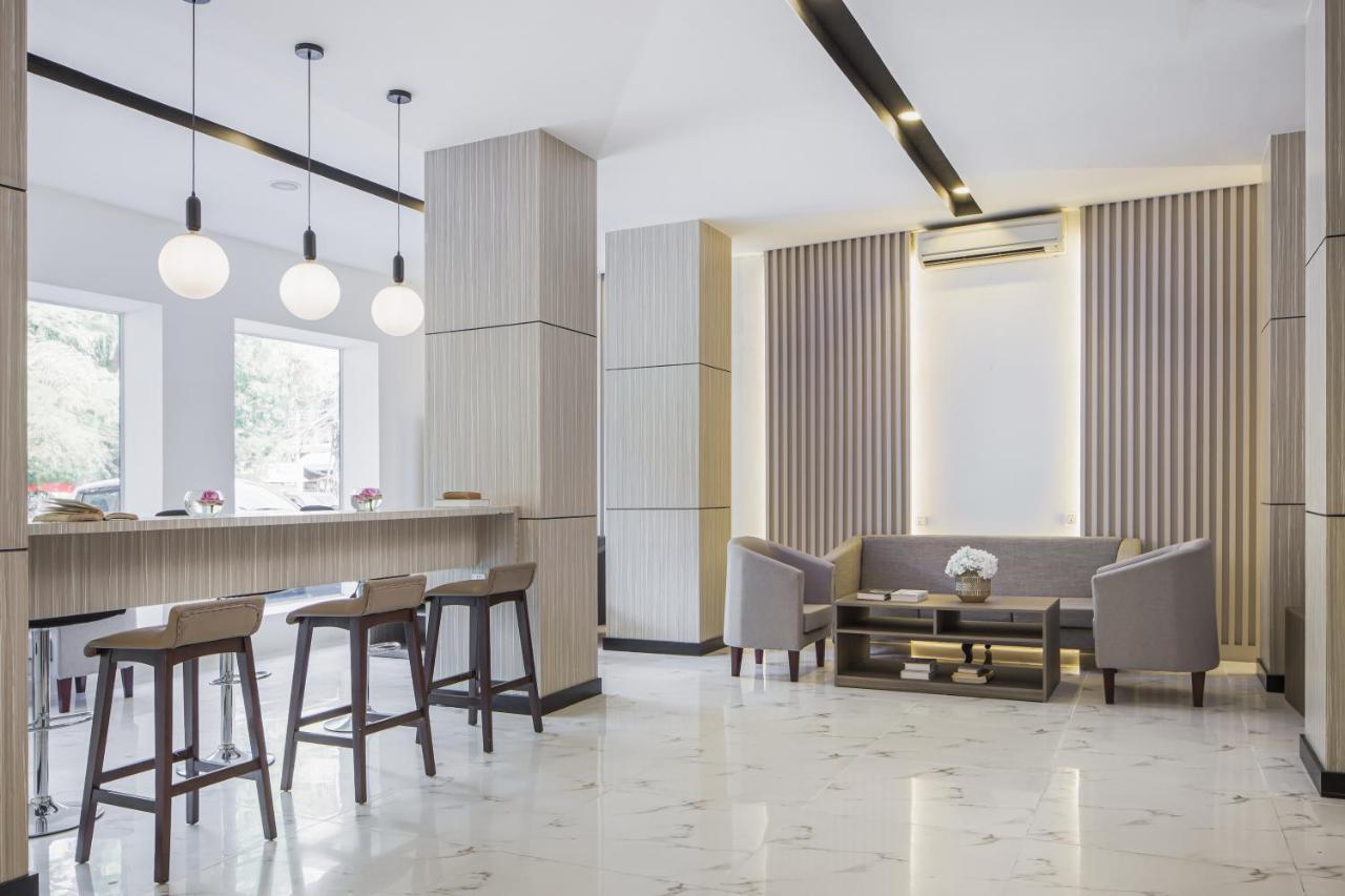 Altos Hotel Phnom Penh Zewnętrze zdjęcie