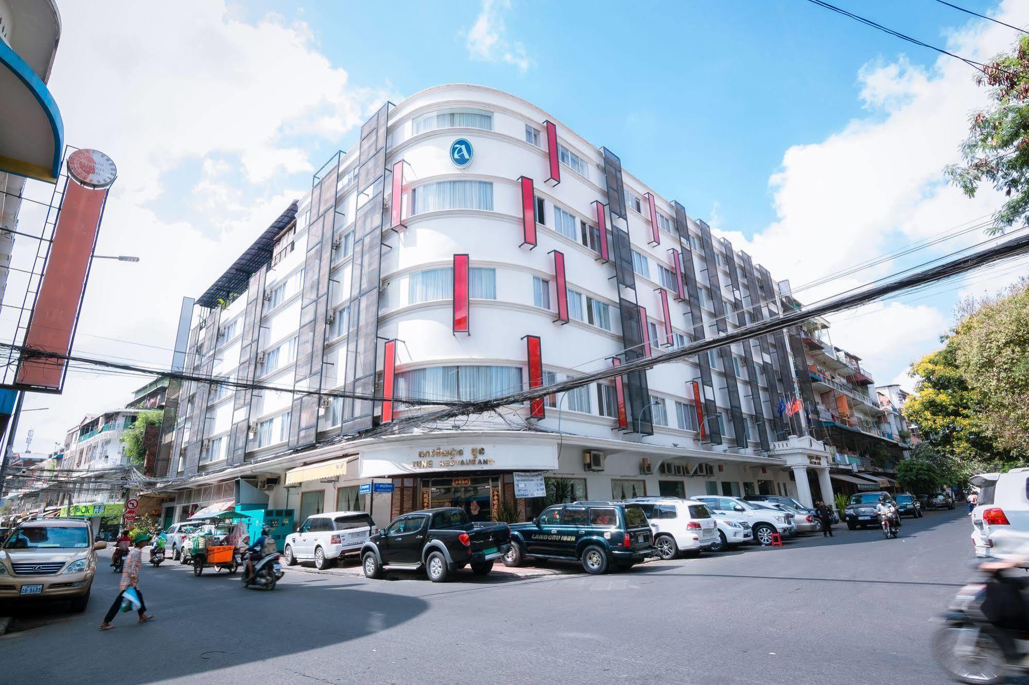 Altos Hotel Phnom Penh Zewnętrze zdjęcie