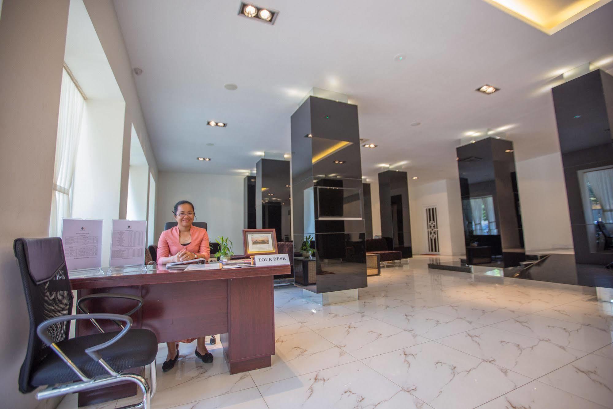 Altos Hotel Phnom Penh Zewnętrze zdjęcie