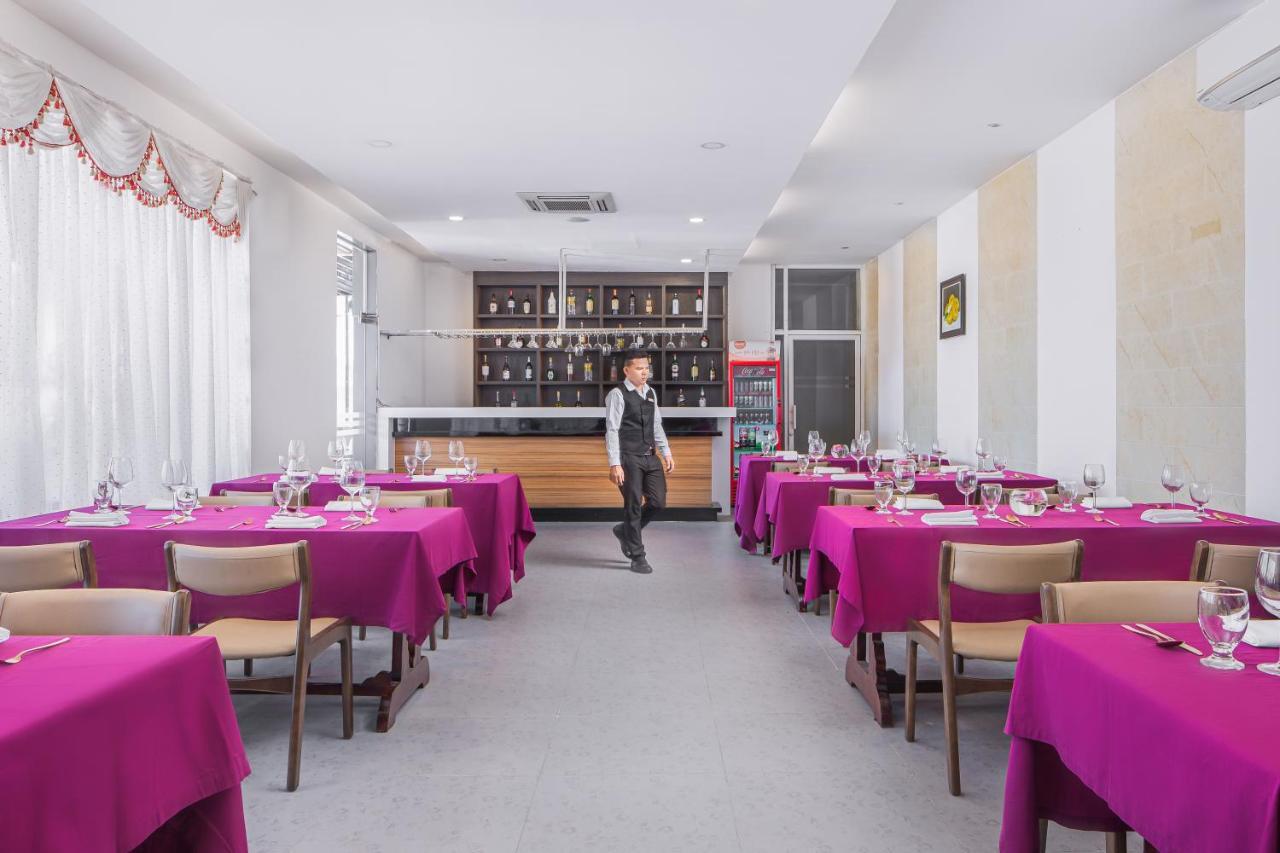 Altos Hotel Phnom Penh Zewnętrze zdjęcie