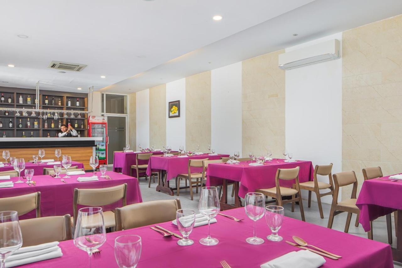 Altos Hotel Phnom Penh Zewnętrze zdjęcie